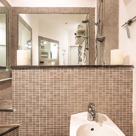 Viverenapoli - Dimora In Centro Διαμέρισμα *